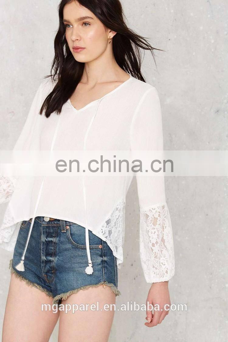 2017 New blouse designs white v-neck lady blouse with lace details
