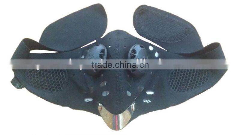 Face mask for outdoor sports