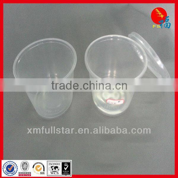 Disposable food container for cake packaging