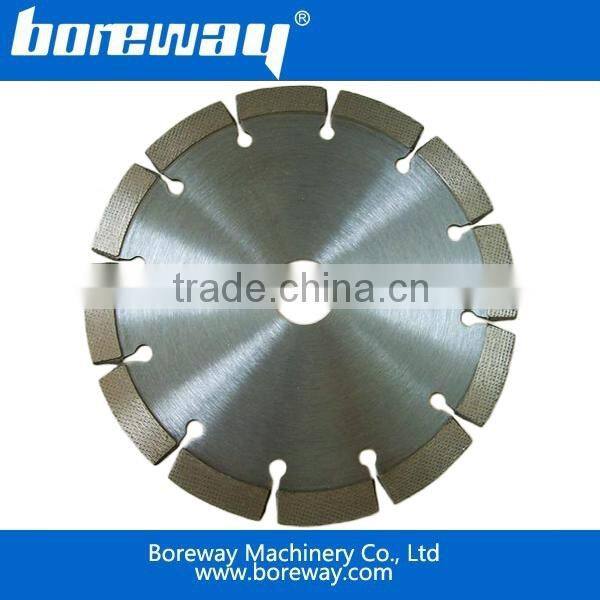 Professional diamond saw blade for cutting concrete