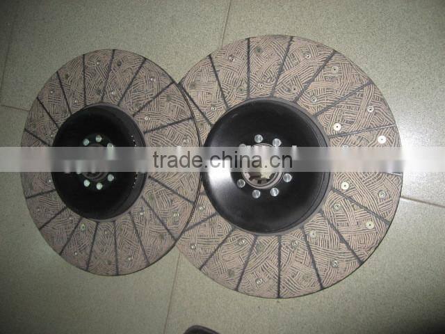 Agricultural tractor clutch disc for transmission system