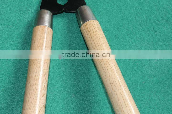 hedge shears with wooden handles/garden tool