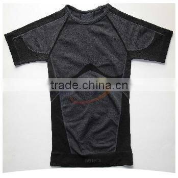 Functional seamless outdoor wear clothing
