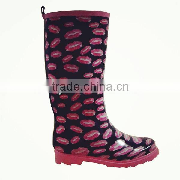 cute dot print plain rubber boots women,durable antiskid rain shoes girls,safe customized gum boots hot sale