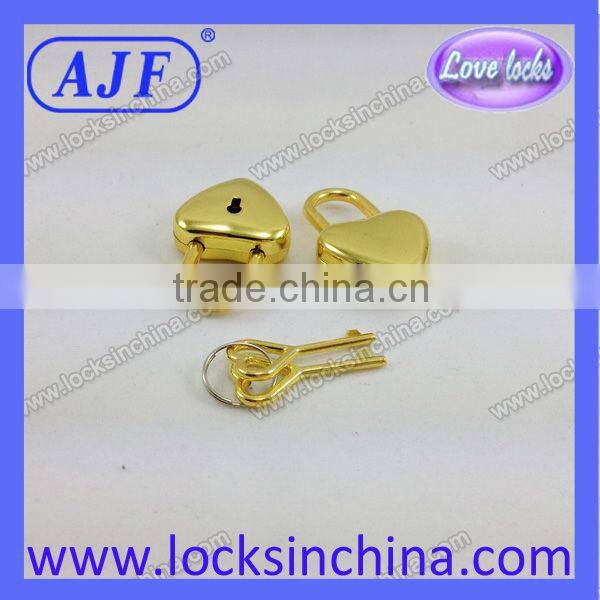 Very cute and fashionable Metal heart mini lock for wooden box
