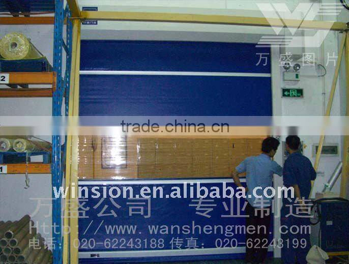 Industrial roll up door