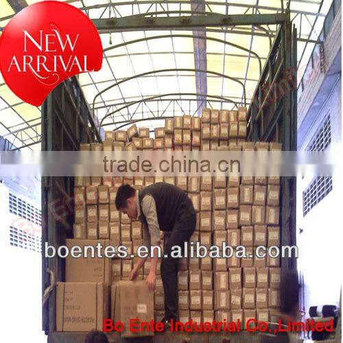 Wall Mounted Matte White Manual Projection Screen with Self-locking for Office Equipment