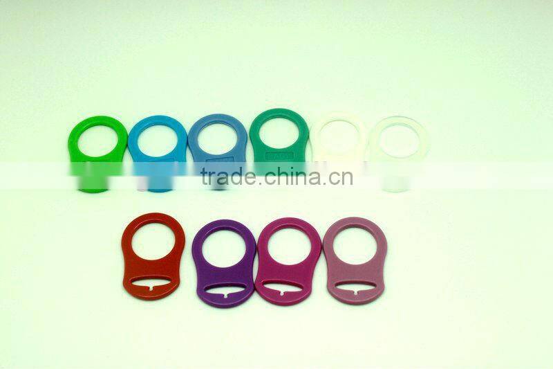 2013 fashion baby fashion silicone pacifier rings