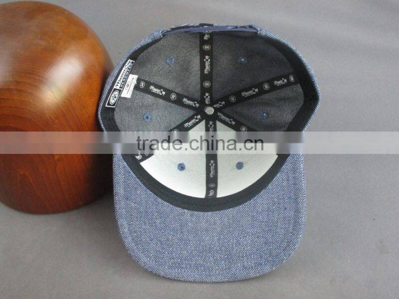 Custom high quality 6- panel snapback hat with embroidery