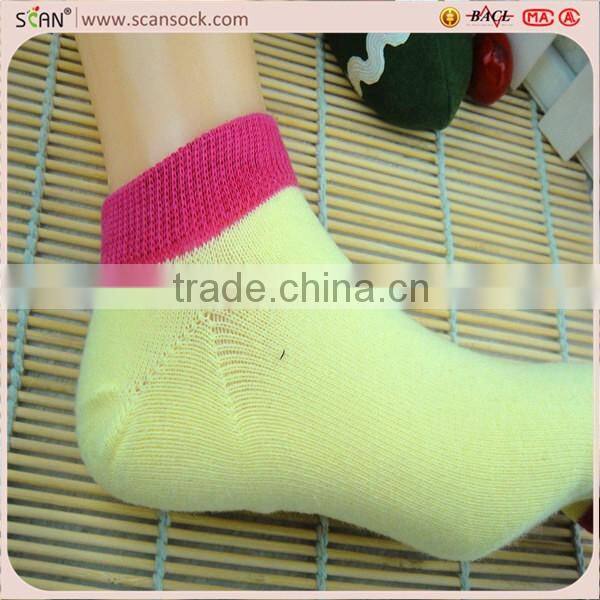 Factory Custom High quality 0-3years old baby ankle socks, yellow color and red in the bottom