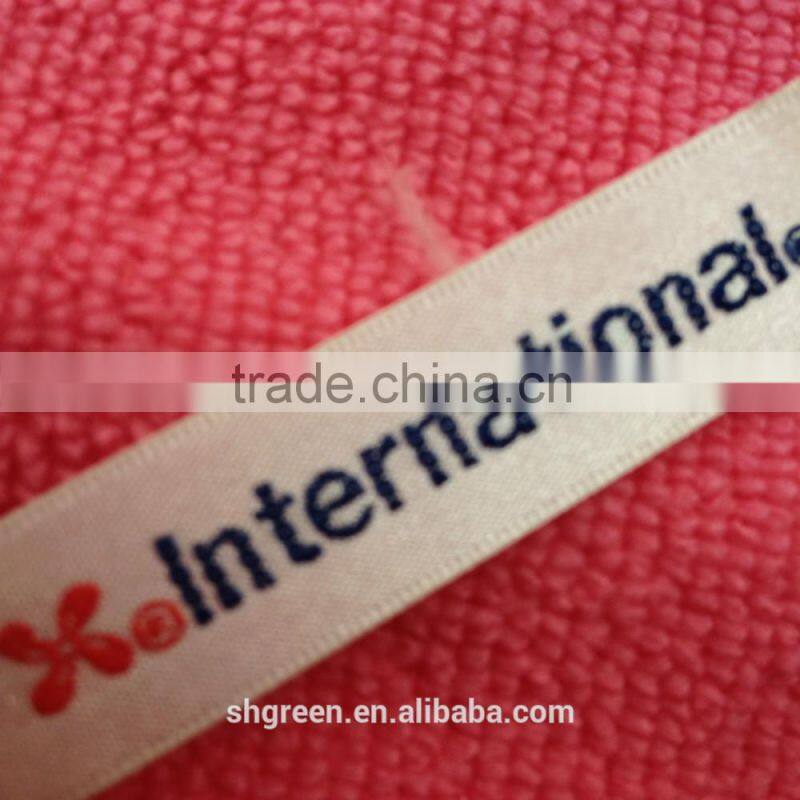 Hot cut fabric end folding main woven labels for garment