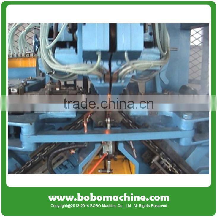 Fully automatic chain making machine