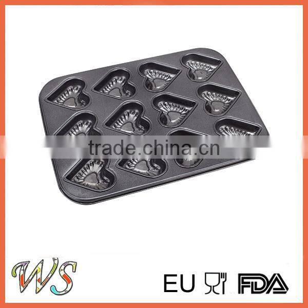 12 pcs Carbon Steel Heart Shape Baking Mold