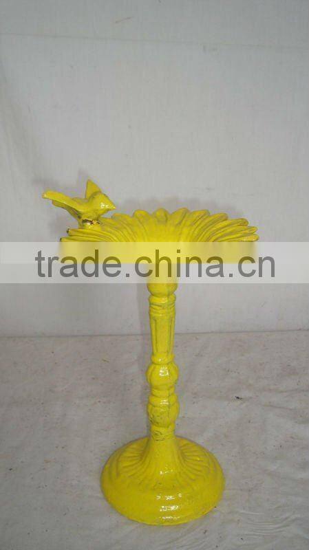 METAL GARDEN BIRD FEEDER