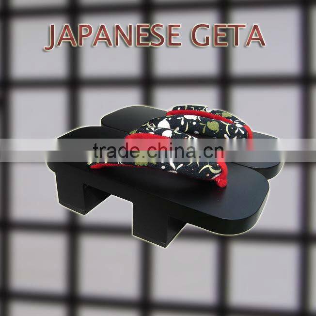 Traditional Lacquered Geta Sandals