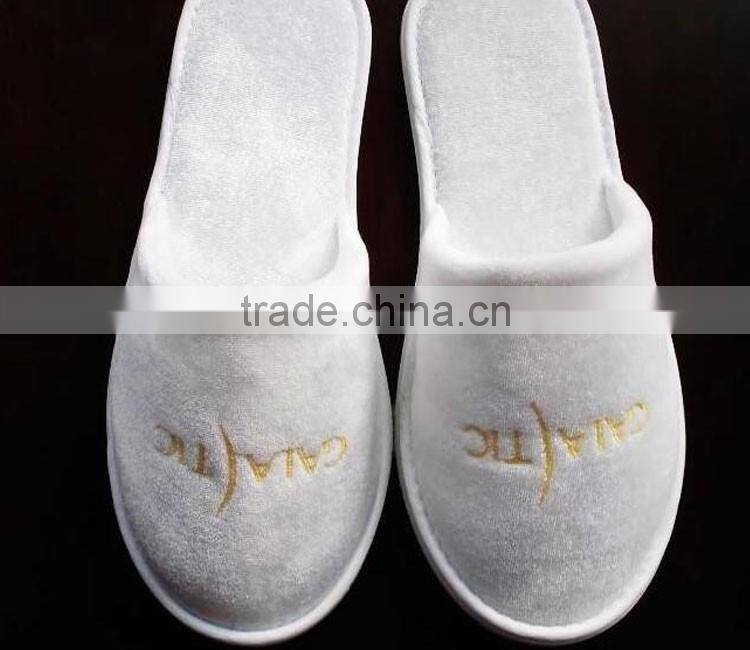 Cheap wholesale disposable slippers for hotel guests bathroom slipper