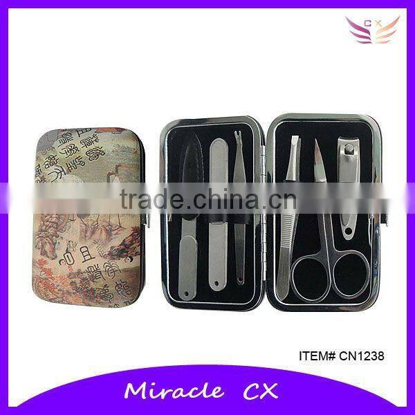 small metal frame glossy PU pouch manicure set