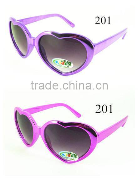 Wholesales Cheapest Simple Plastic Heart Shape Children's Sunglasses