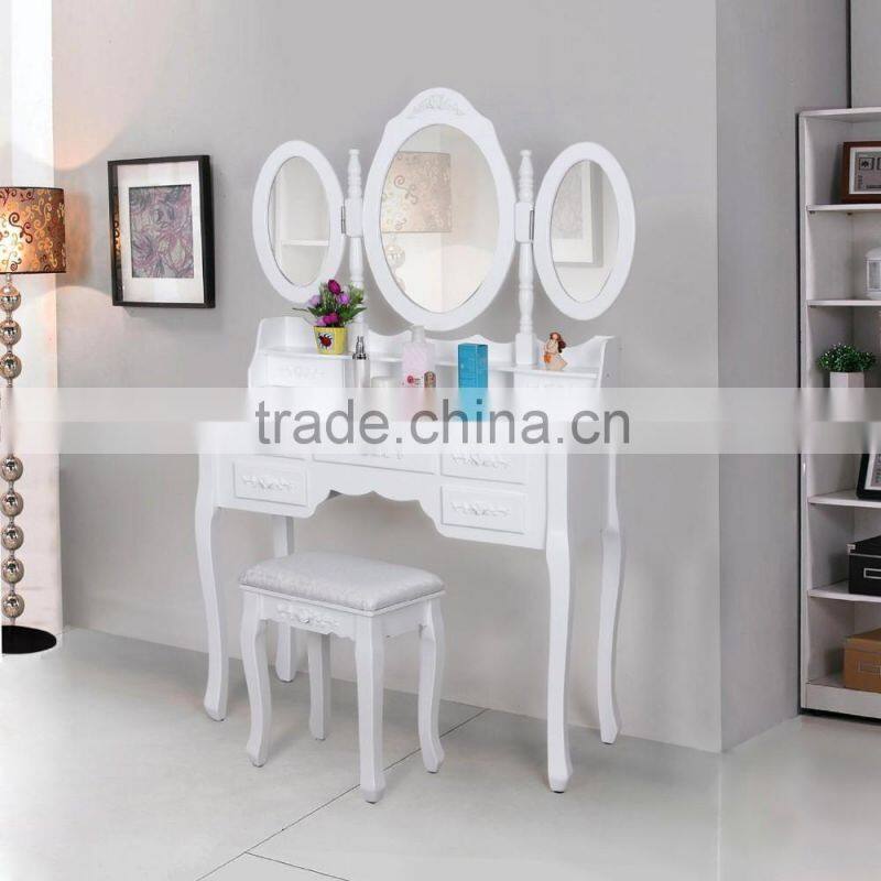 Contemporary Vanity Dressing Table With Mirror