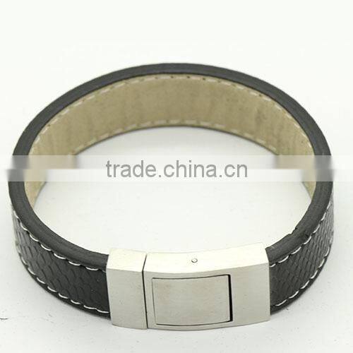 Magnetic wrap bracelets