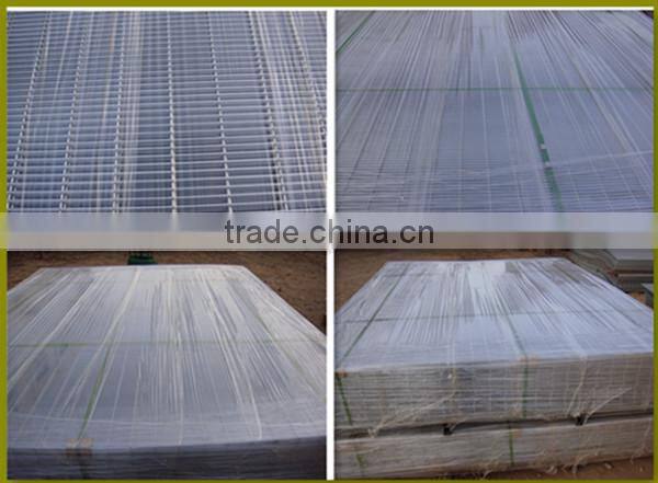 China factory supplying 8 guage 0.5"x3" mesh count edge protective barrier 358 security fencing anti climb mesh panels