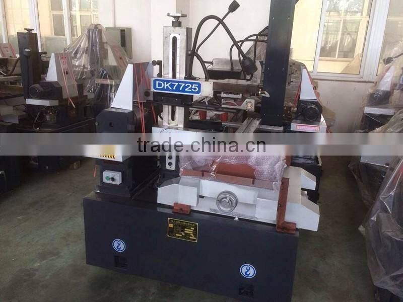 Equipped step motor control CNC electric wire cutting machine DK7732D