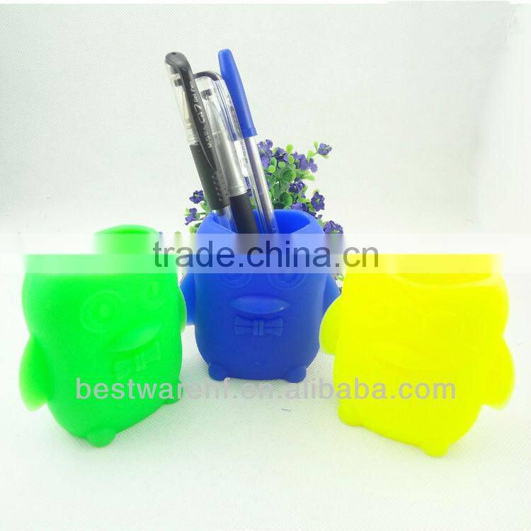 2013 Funny silicone office products,silicone pen case, pen holder