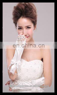 WG0002 The most fashionable and graceful wedding gloves