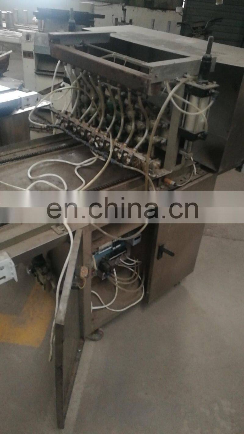 Cake Oil Spray machine /Automatic Oil Sprayer