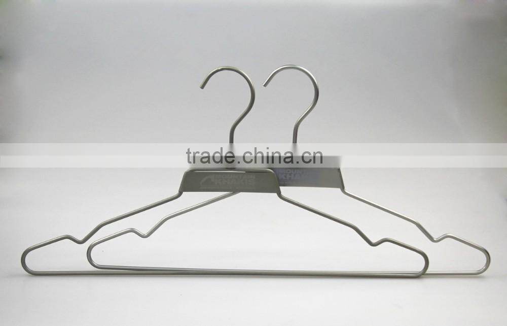 new metal hanger with notch for heavy duty