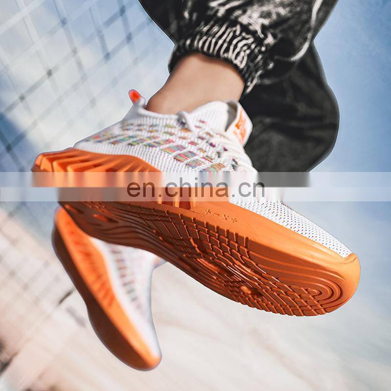 Factory Outlet 2021 Christmas and Winter New Korean Fashion Trend Flying Knitted Custom Men's Fashion Casual Sports Shoes