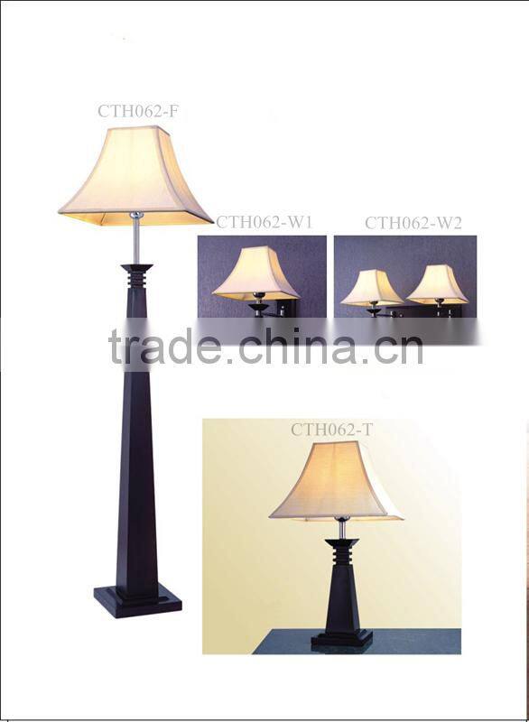 2015 High Quality Wooden Decorative Hotel Light/Table Lamp