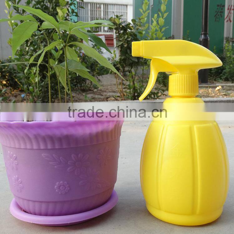 Garden plastic watering can