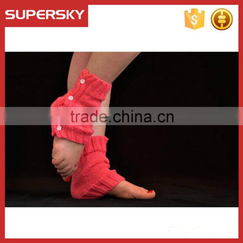 New wholesale customized watermelon red knitted girls boot cuffs with line shell buttons