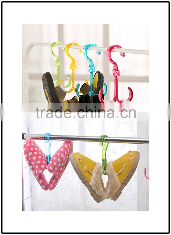 Wholesale plastic shoes hanger,slipper hooks in supermarket