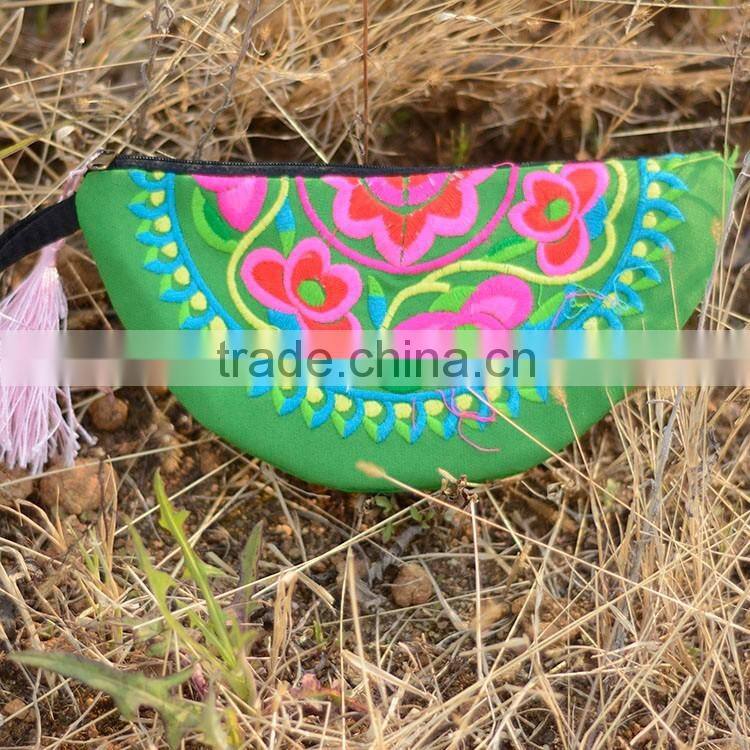 Chinese traditional wallet&purse Cheap embroidery wallet semi shape