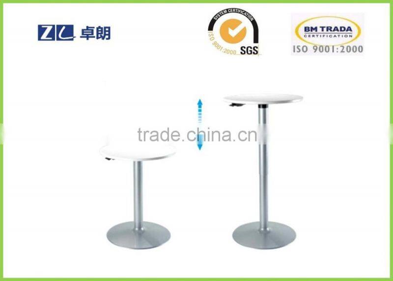 Lifting table with height adjustable by pneumatic