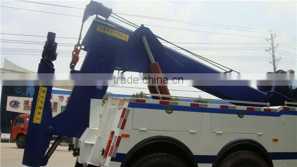 NorthBenz integrated towing and lifting wrecker