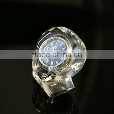 2016 lovely crystal heart shape clock