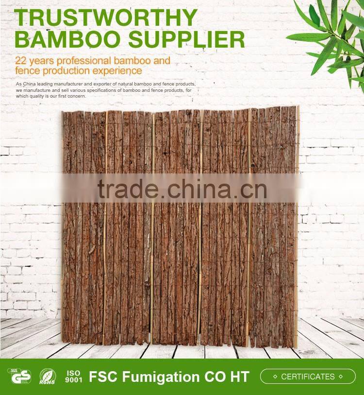Strong natural garden bark fencing rolls sells in the supermarket
