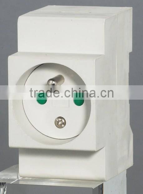 AUS16B Din Rail French Socket