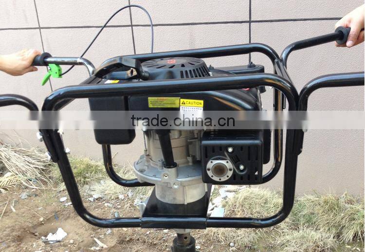 New type four-stroke powered earth auger drill