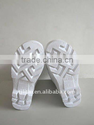 Safety work shoes with steel toe