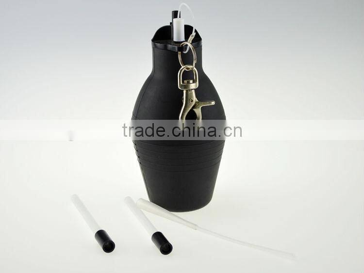 hand holding small insecticide&pesticide bulb rubber duster with long plastic tube for bedbugs SX-5014
