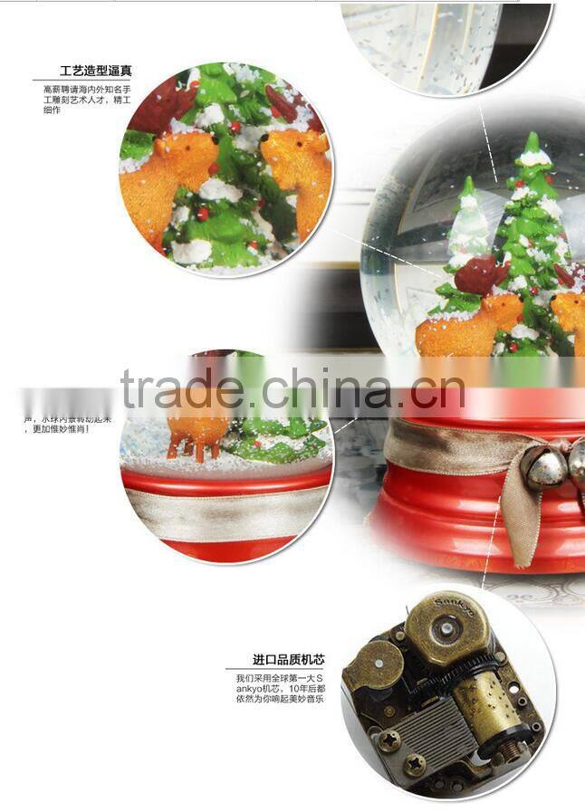 Hot selling Creative Home decoration snow globe Christmas snow globe
