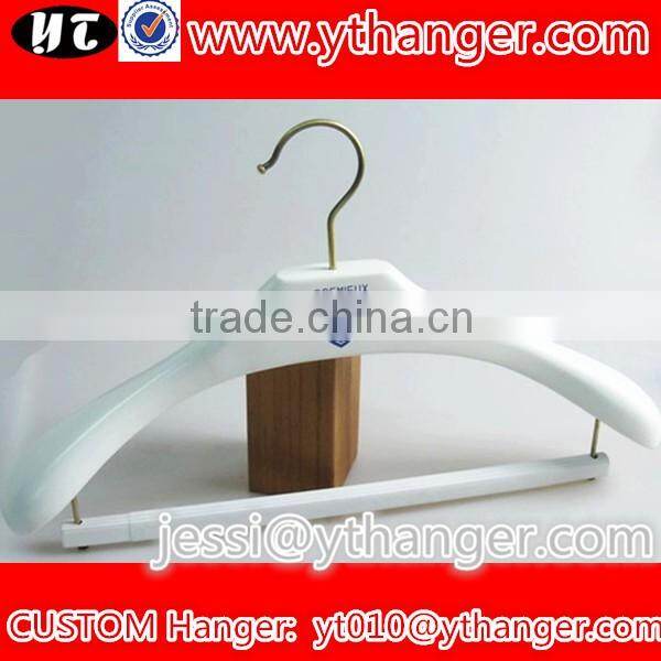 YY0526 manufactory custom fancy white wooden coat hanger