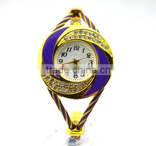 alibaba hot sell watch in spanish express beautiful crystal watch glass face bracelet watch