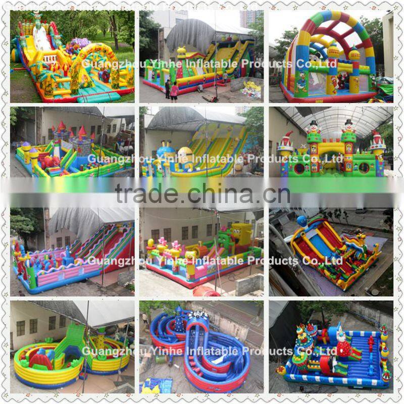 2016 Latest inflatable amusement with roof / fun city with roof for kids