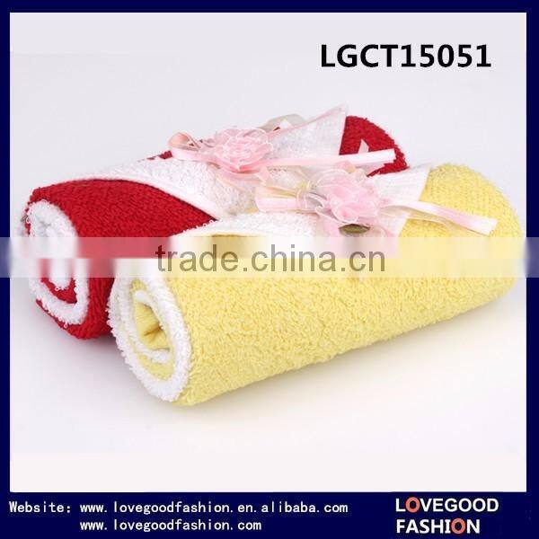 China Factory Wholesale White Box Cotton Swiss Rolls Cake Towels Set