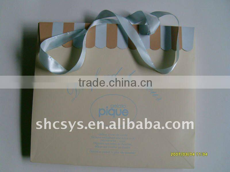 paper shopping bag